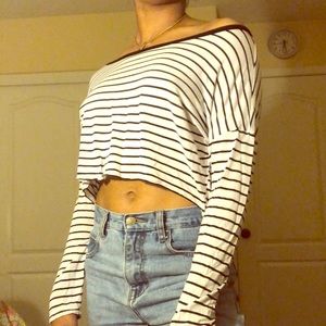 Long sleeve crop top